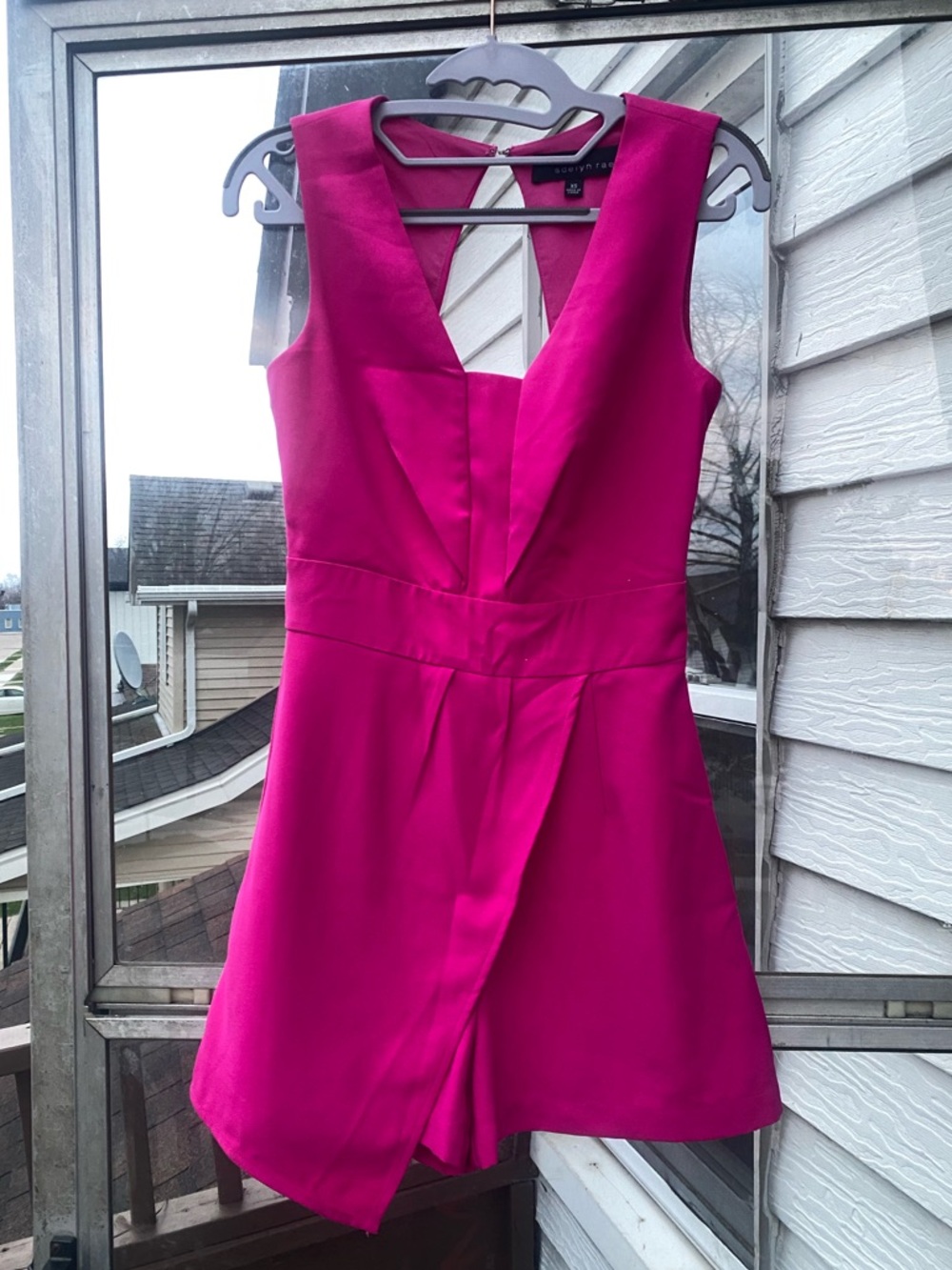 Adelman Rae NWOT Sleeveless V-Neck Fuchsia Romper Shorts S